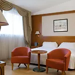 Nh 호텔 4*