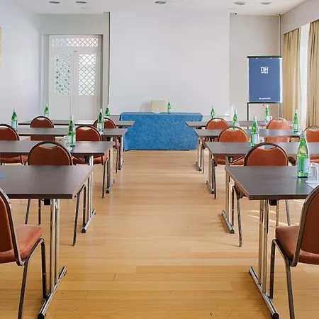 Nh Отель
