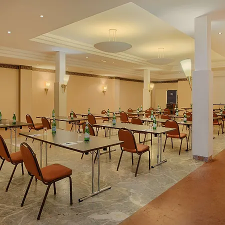 Hotel Nh 4*