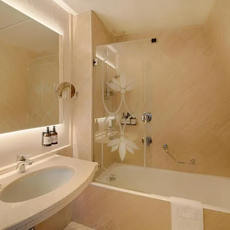 Nh Hotel 4*