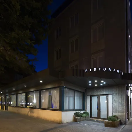 Nh拉文纳酒店 4* 拉文纳