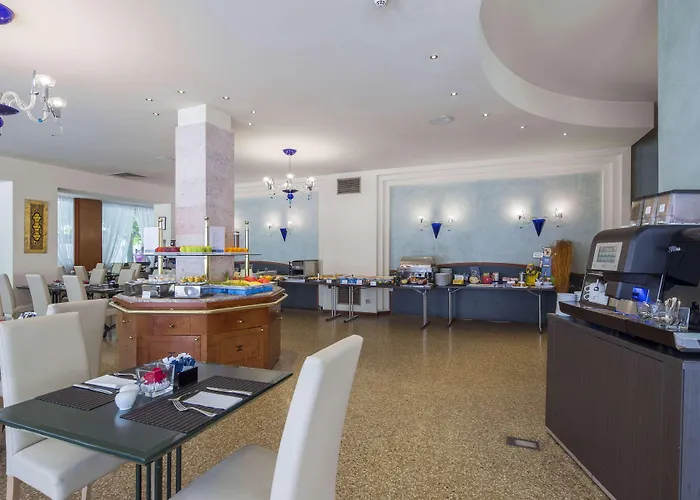 Nh拉文纳酒店 4* 拉文纳