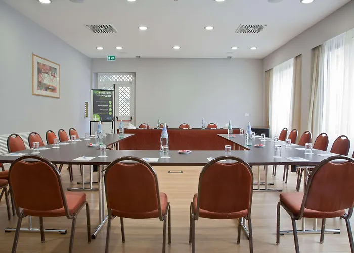 Nh מלון ראבנה