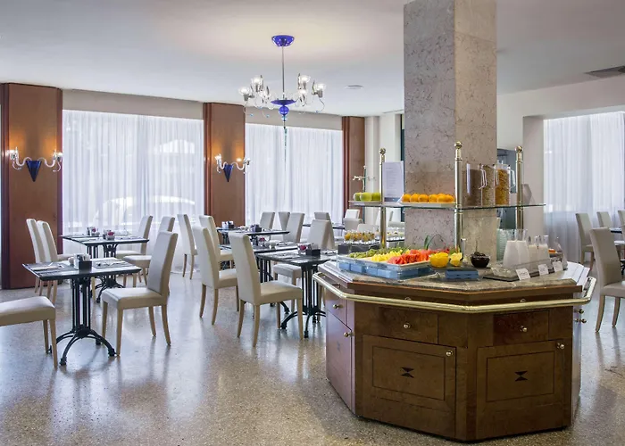 Hotel Nh 4*
