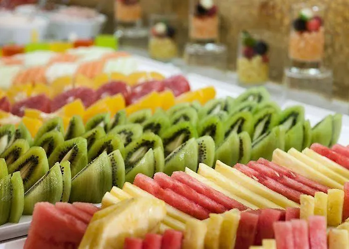 Nh拉文纳酒店 4*