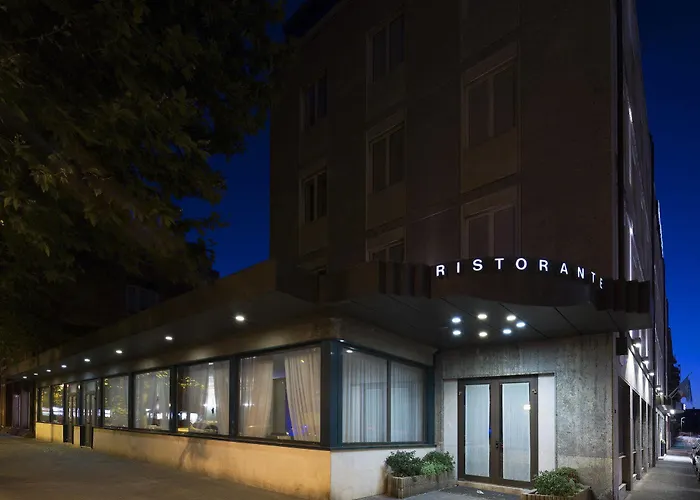 Nh拉文纳酒店 4* 拉文纳